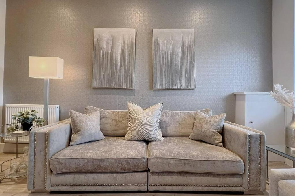 No6, Luxury Townhouse Near Bicester Village ภายนอก รูปภาพ