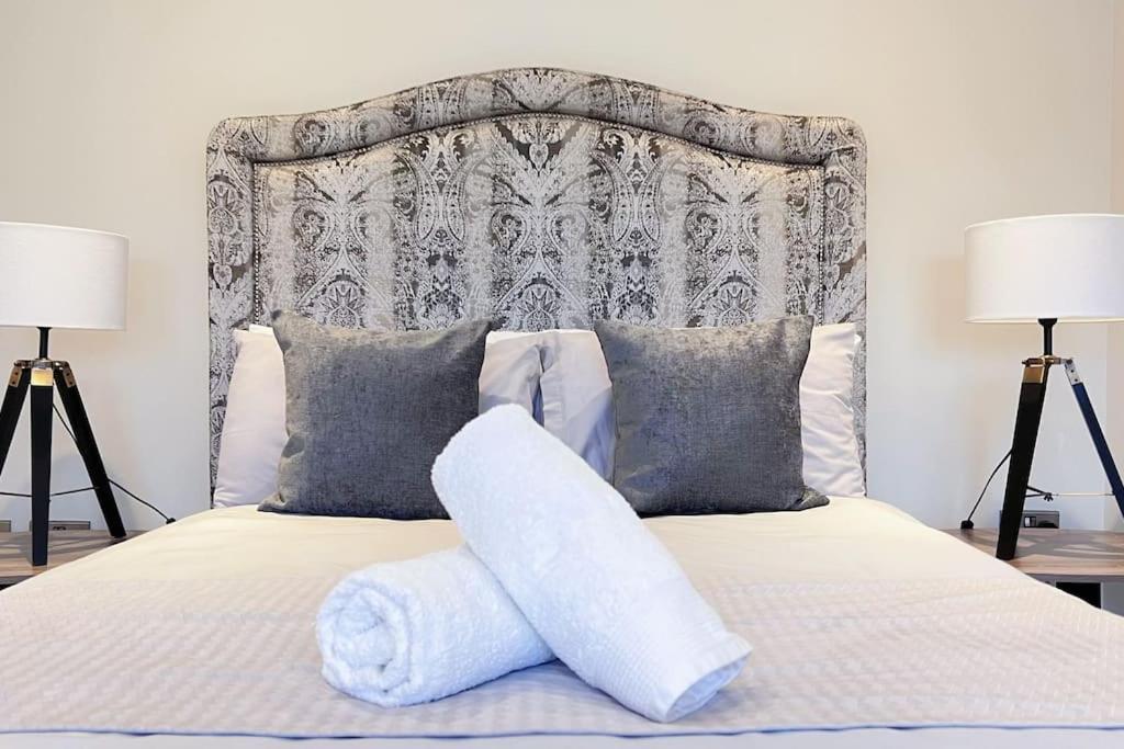 No6, Luxury Townhouse Near Bicester Village ภายนอก รูปภาพ
